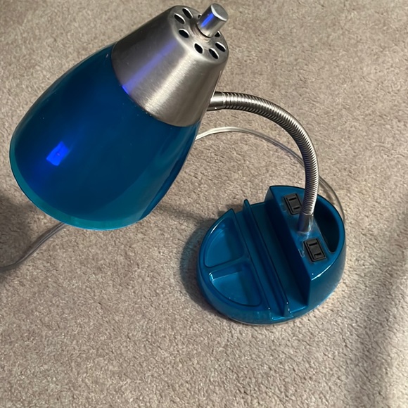 Nice desk lamp - Picture 1 of 3